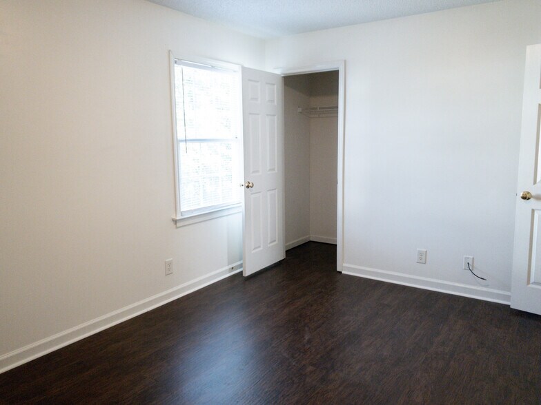 Building Photo - 152 Gray Station Rd