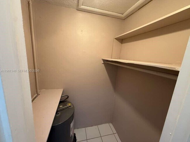 Building Photo - 2916 Funston St