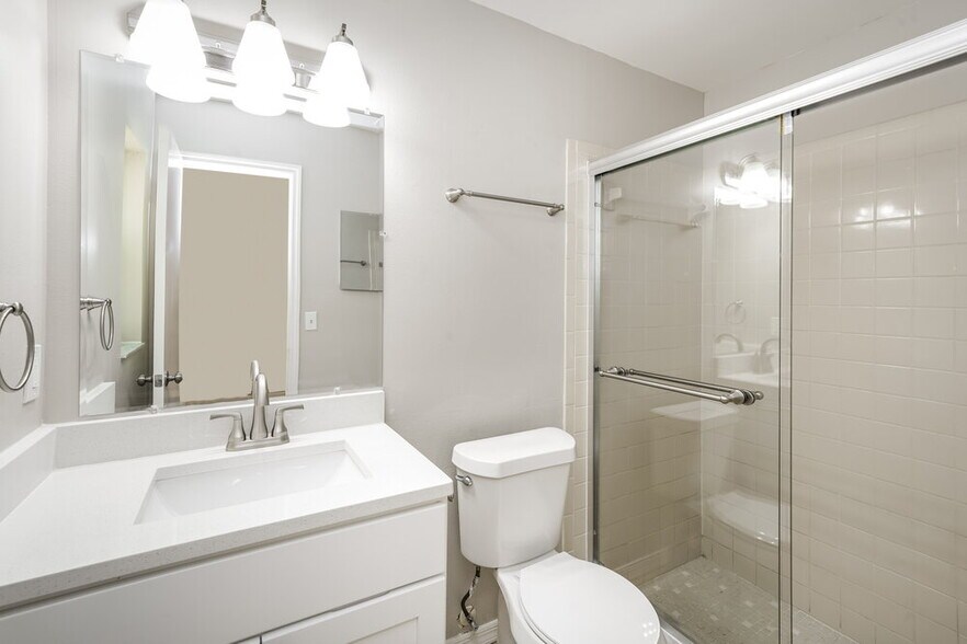 Building Photo - 1831 Coyote Pl