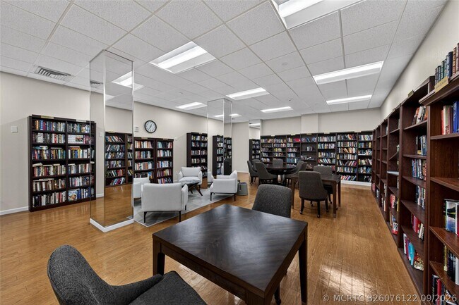 Building Photo - 1370 S Ocean Blvd