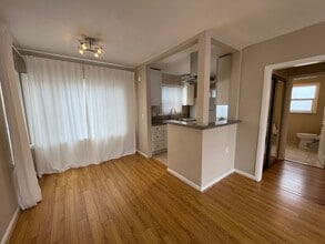 Building Photo - 231 13th St