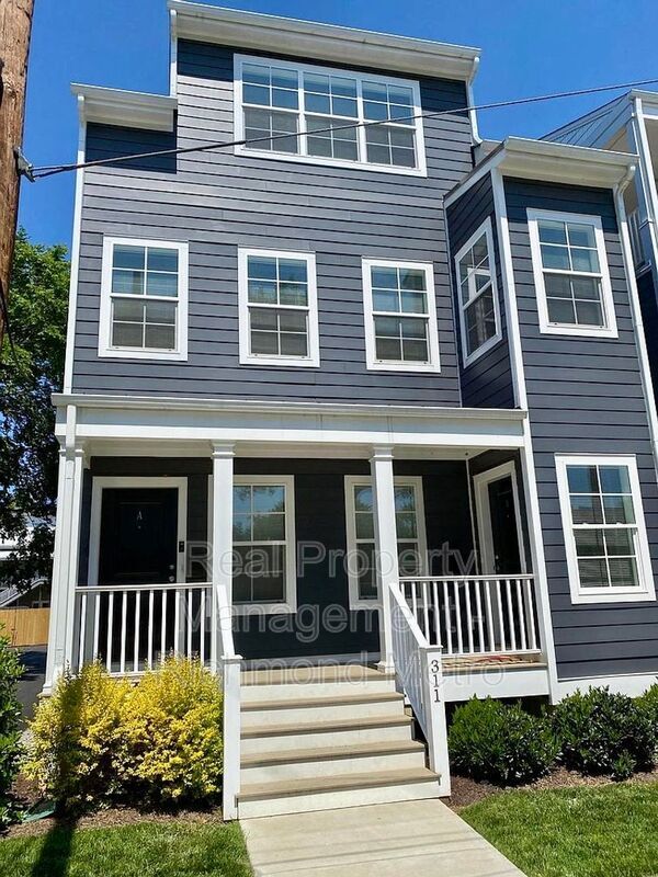 Primary Photo - 305-311 W 13th St