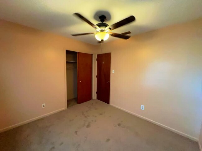 Building Photo - 2817 Caldwell Dr