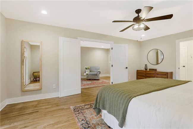 Building Photo - 1344 Midlawn Dr