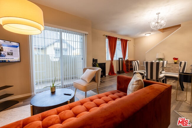 Building Photo - 4600 Don Lorenzo Dr