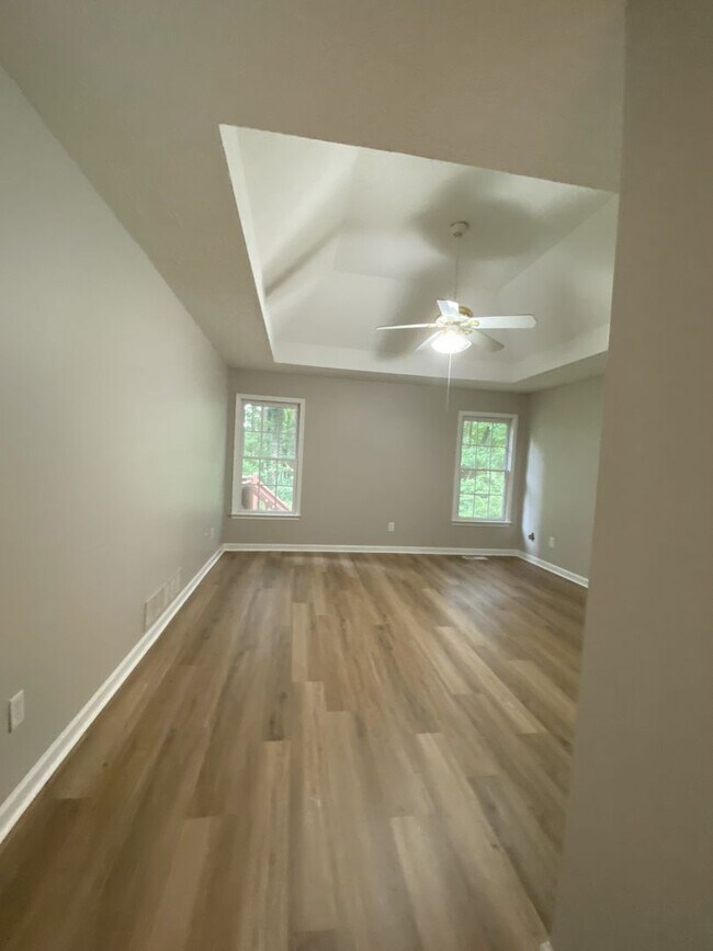 Building Photo - East Paulding Location!!