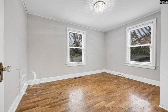 Building Photo - 711 S Prospect St