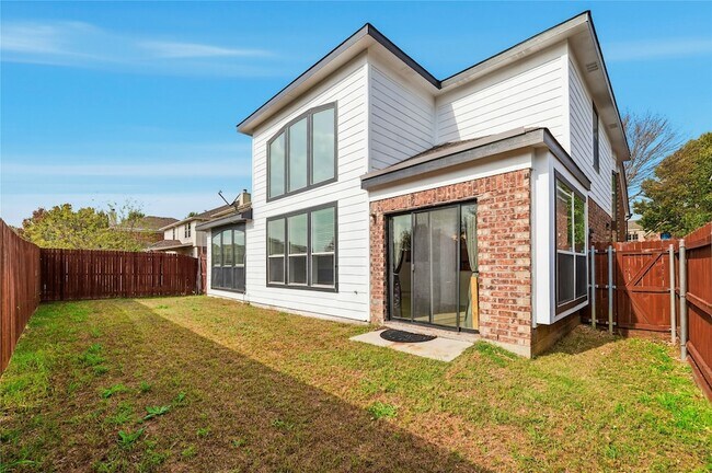 Building Photo - 412 Cypress Hill Dr