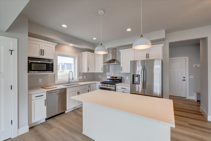 Building Photo - 4866 Suelo Rd