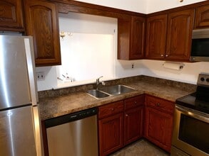 Building Photo - 1218A Crosshill Ct