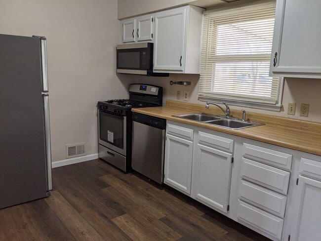 Building Photo - Charming 3-Bedroom Home on the Eastside – ...