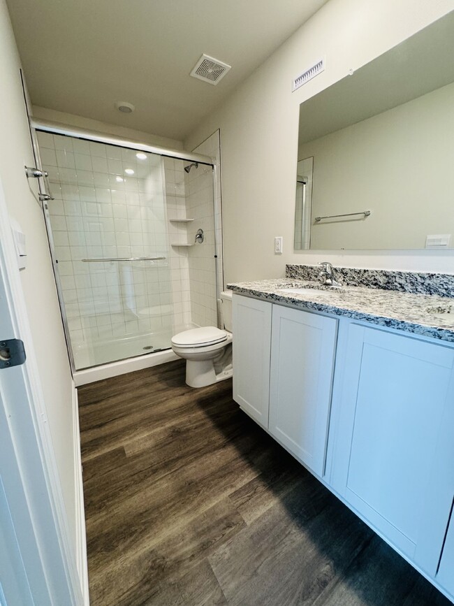 Building Photo - Brand New built townhome in a new communit...