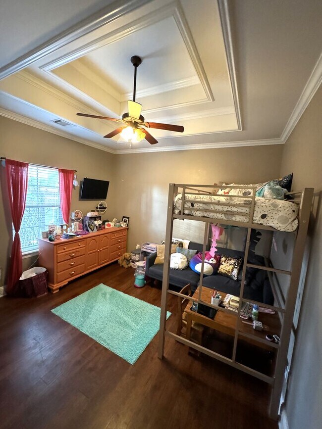 Building Photo - 304 Boulder Dr
