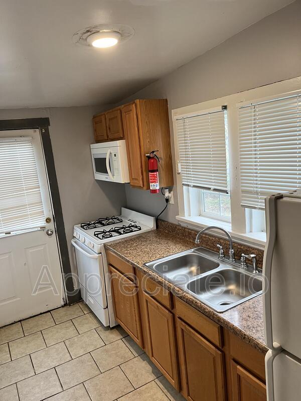 Building Photo - 803 Washington Ave