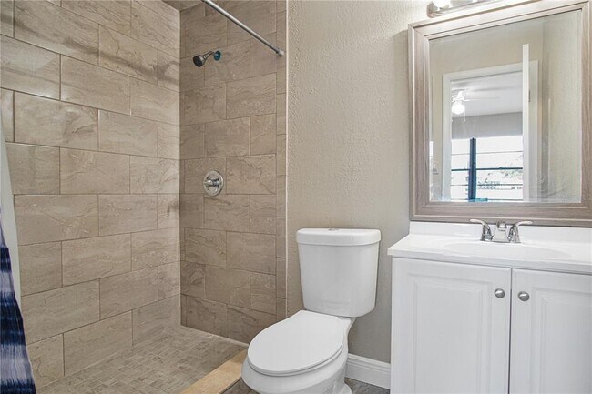 Building Photo - 5605 Struthers Ct