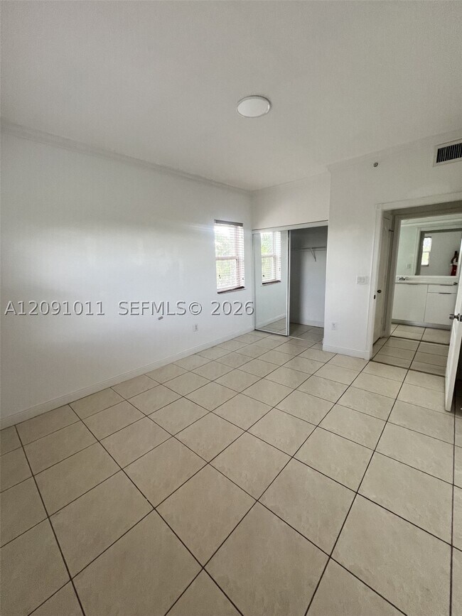 Building Photo - 10750 NW 66th St