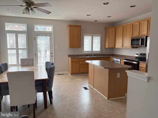 Building Photo - 5034 Strawbridge Terrace