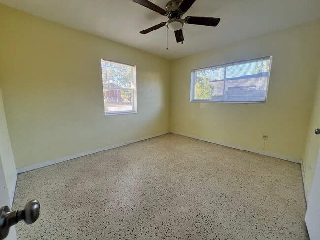 Building Photo - 3700 Corrine Dr