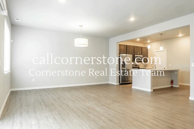 Building Photo - 5415 Necker Heights