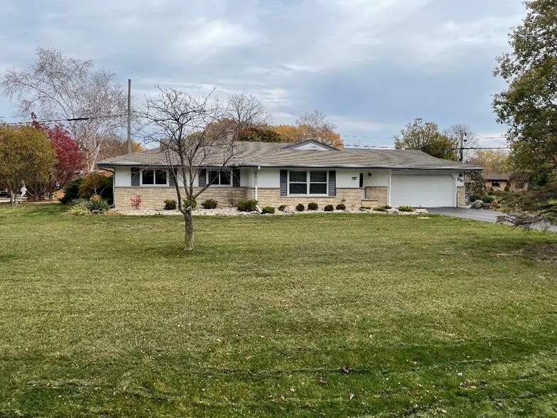Primary Photo - 630 Wilson Dr