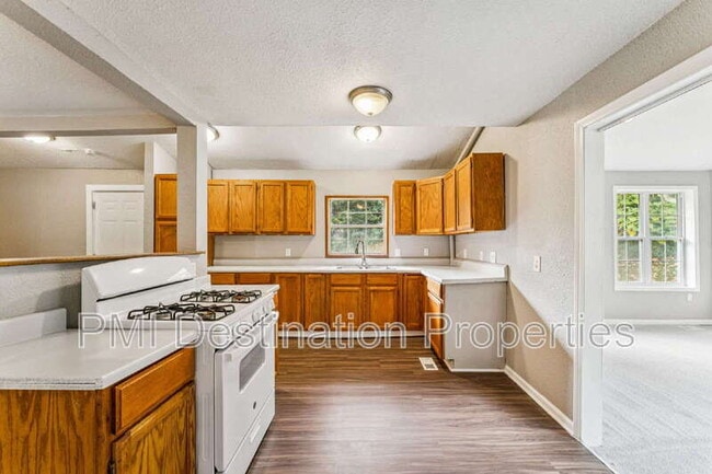 Building Photo - 4041 Ruby Ave