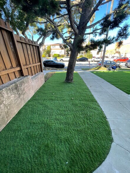 Building Photo - 508 S Catalina Ave