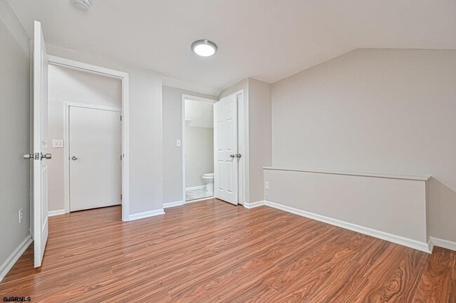 Building Photo - 712 2nd Ave