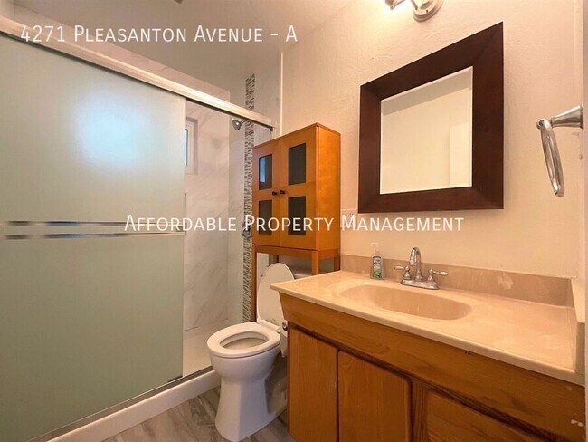 Building Photo - 4271 Pleasanton Ave