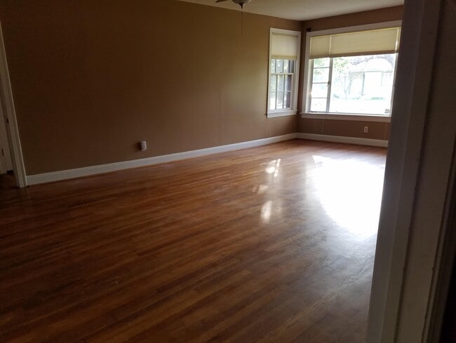 Building Photo - 3803 Avenue G
