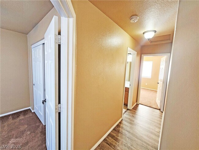 Building Photo - 3680 Ravine Ave