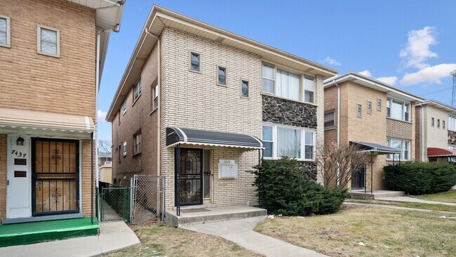 Building Photo - 7441 S Rockwell St