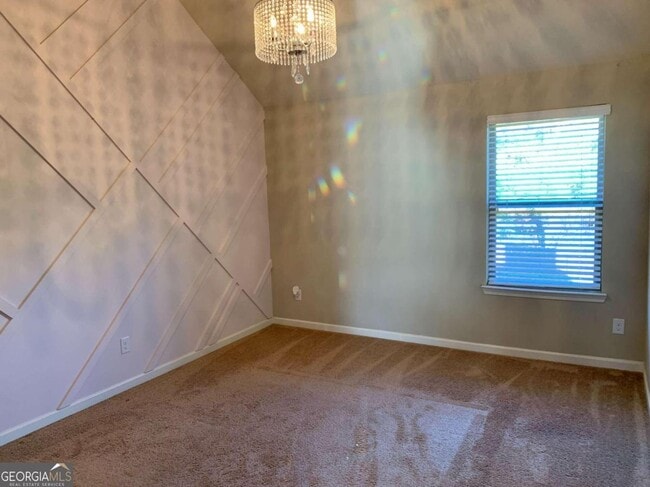 Building Photo - 1370 Long Acre Dr