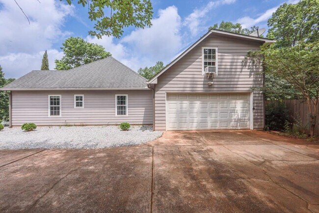 Building Photo - 5377 Fawn Ivey Ln