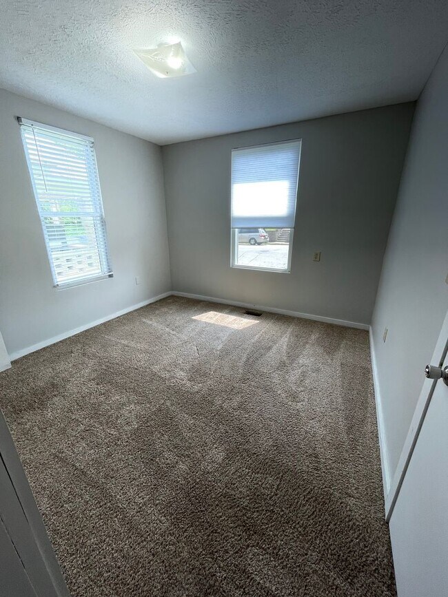 Building Photo - Two Bedroom Single Family Home