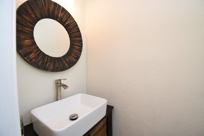 Building Photo - 2503 Southwick St