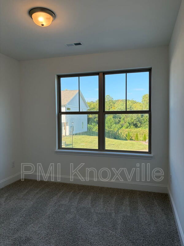 Building Photo - 8413 Whisper Ln