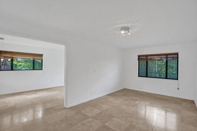 Building Photo - 2514 Taylor St