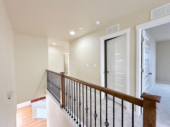 Building Photo - 6531 Wexford Dr