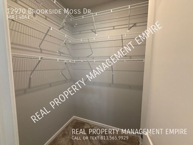 Building Photo - 12970 Brookside Moss Dr