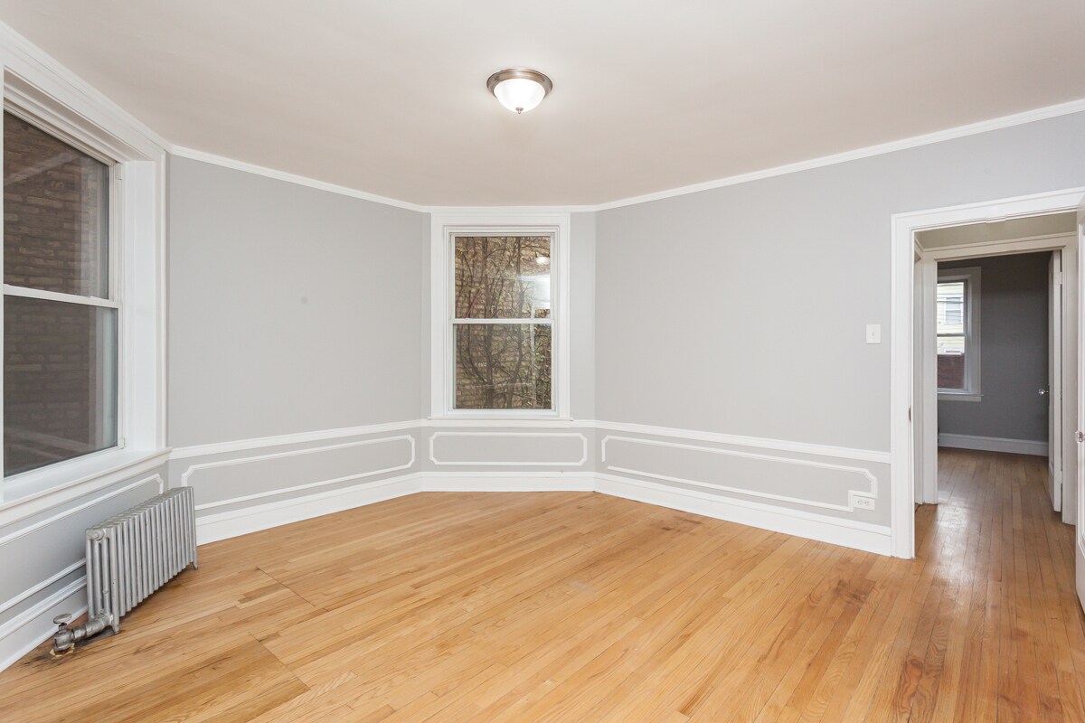 Building Photo - 6149 N Talman Ave