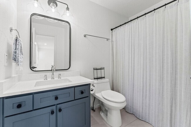 Building Photo - 7 S Avonlea Cir