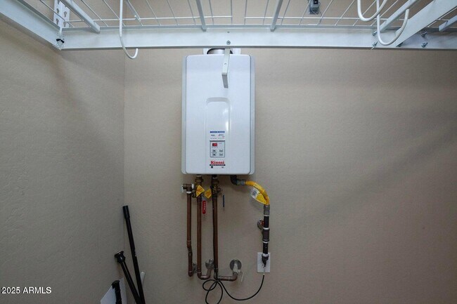 Building Photo - 21883 N 263rd Dr