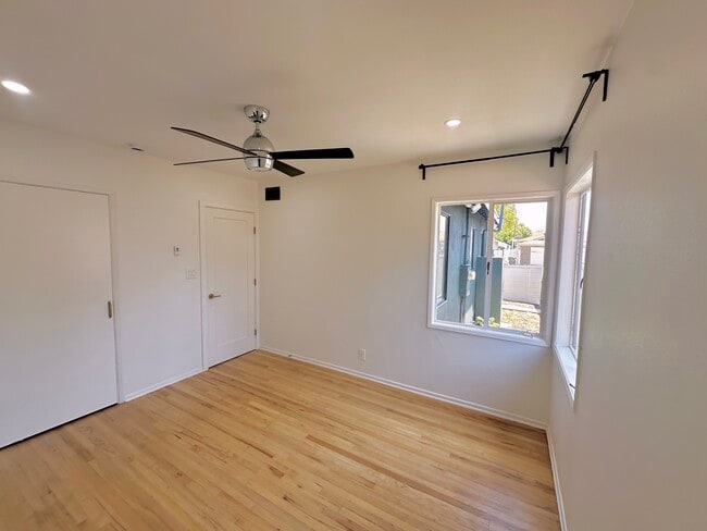 Building Photo - 12735 Fairford Ave