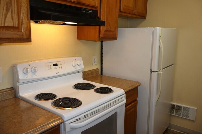 Building Photo - Charming Ground-Level Apartment in the Heart of Fort Collins