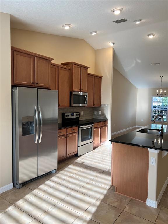 Building Photo - 6 Barbera Ln