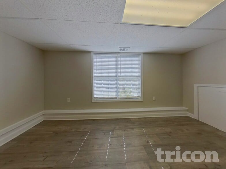 Building Photo - 89 Delane Dr