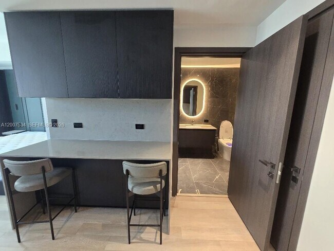 Building Photo - 20 NE 11th St