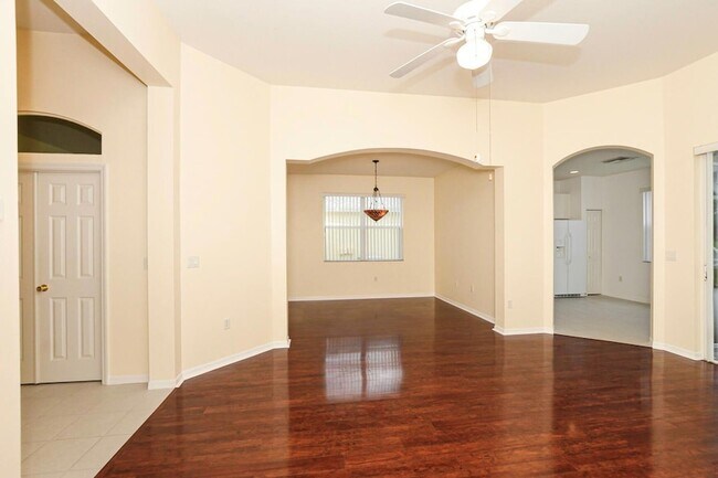 Building Photo - 522 SW Indian Key Dr