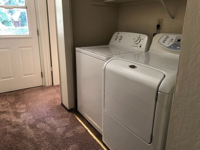 Building Photo - Alviso St