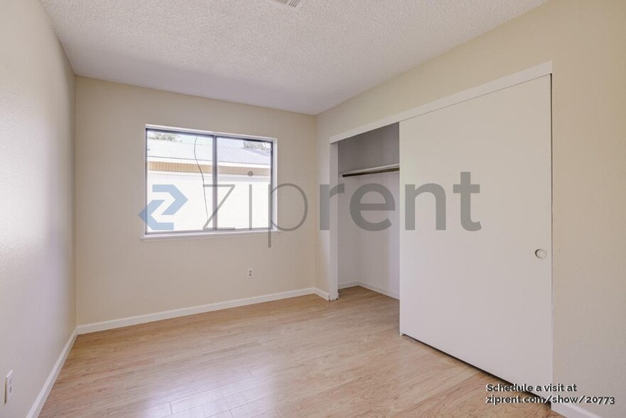 Building Photo - 14520 Hardtree Dr